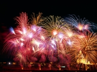 ​Красочный фейерверк завершит празднование Нового года на центральной площади Владивостока