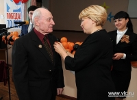 Юбилейные медали «70 лет Победы в Великой Отечественной войне» получают ветераны Владивостока