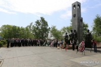 Глава Владивостока Игорь Пушкарёв принял участие в церемонии возложения венков к памятнику пограничникам, погибшим при защите рубежей Отечества