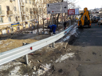 Дорожное ограждение установили на Новоивановской улице во Владивостоке