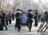 ​Вечная слава героям: во Владивостоке торжественным митингом отметили 50-летие открытия памятника морякам торгового флота