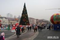 Горожан приглашает  новогодний городок в центре Владивостока