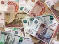 68%  россиян хранят деньги в национальной валюте.