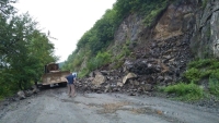 В Чугуевском районе расчистили место обвала грунта