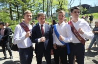 Губернатор поздравил  выпускников владивостокской школы №50