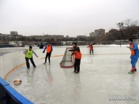 ​Прошли первые в истории Владивостока соревнования по мини-футболу на льду