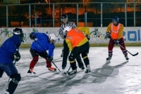 Турнир по дворовому хоккею продолжается во Владивостоке: вечерние игры