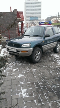 ​Водители продолжают нарушать правила парковки во Владивостоке