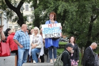 Приморцы выходят на профсоюзные пикеты