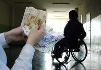 В России предлагают автоматически назначать пенсии инвалидам
