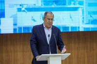 Сергей Лавров поделился секретами российской дипломатии со студентами в Приморье